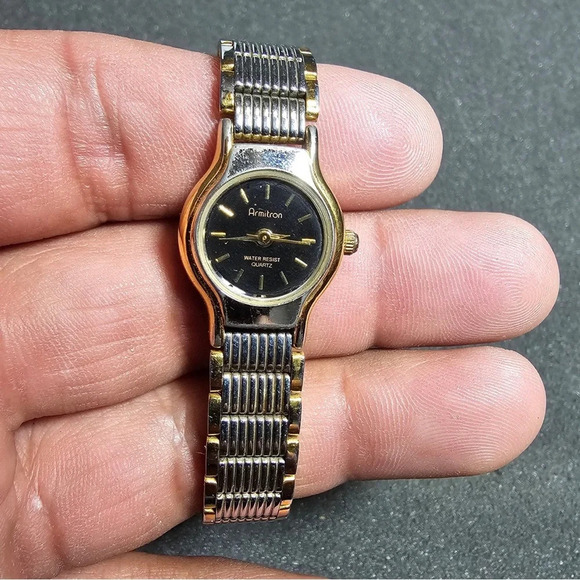 Armitron Ladies Cocktail Quartz Watch Silver/Gold Tone Working 25/4976-7 5FB - Picture 1 of 10